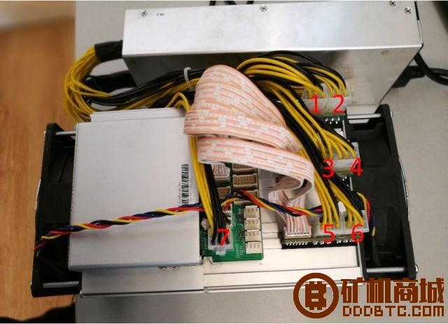 Innosilicon A5 达世币矿机  芯动科技 100942dq7pps4h4rd1rp7q